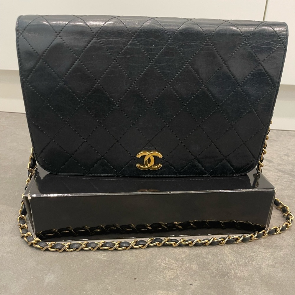Vintage Chanel black Classic Full Flap bag